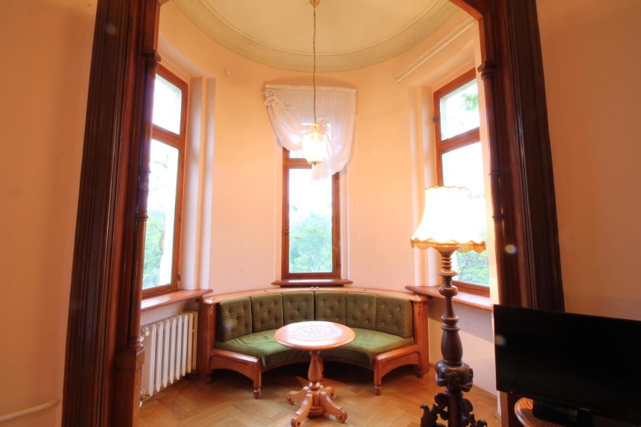 Schloss Gattersburg Hotel กริมมา ภายนอก รูปภาพ